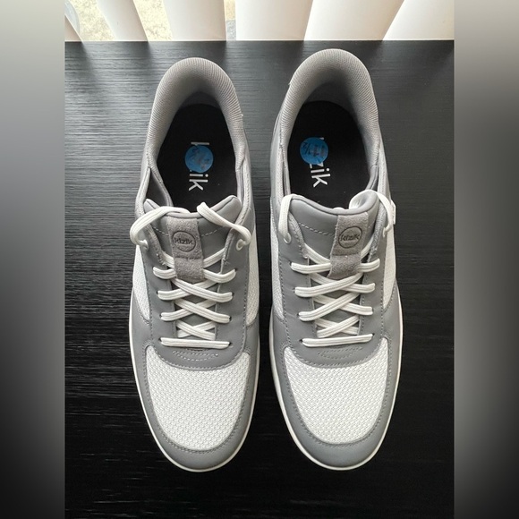 Kizik Other - Kizik Men’s Gray and White Sneakers New size 11.5 men U.S.